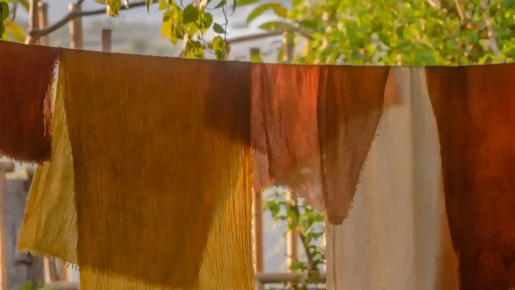 Natural dyed fabric